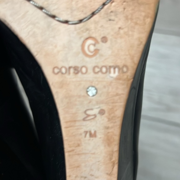 Black round toe wedges - Picture 3 of 7